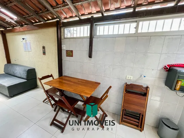 Imagem 4: Apartamento à venda com área externa na Praia do Morro, mobiliado, garagem, varanda