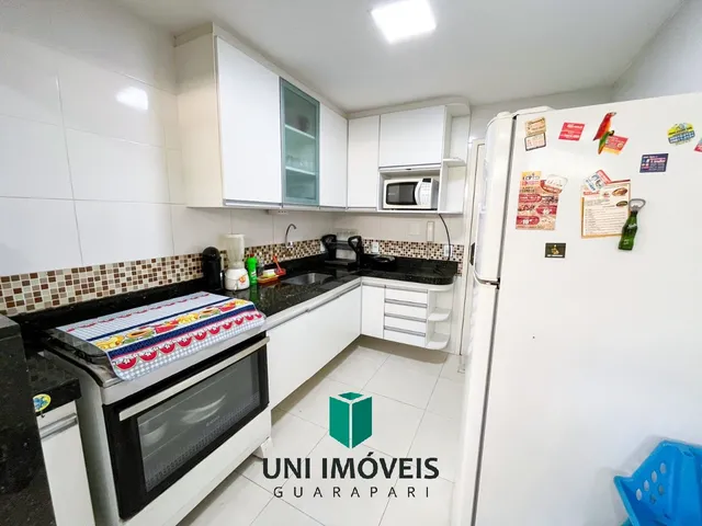 Imagem 3: Apartamento à venda com área externa na Praia do Morro, mobiliado, garagem, varanda