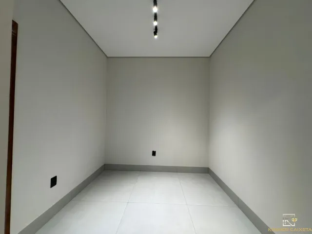 Imagem 7: Casa à venda no bairro Afonso Queiroz - Patos de Minas/MG