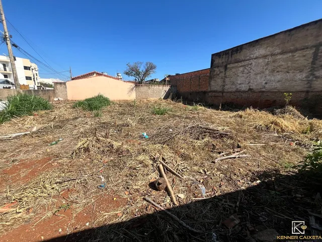 Imagem 2: Terreno à venda no bairro Vila Garcia - Patos de Minas/MG