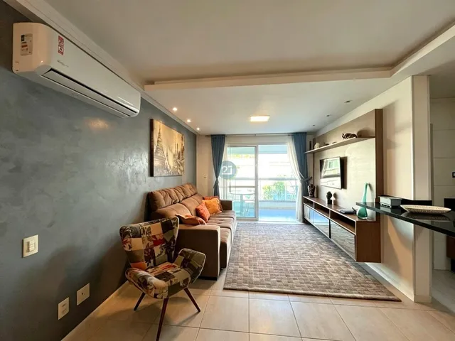 Imagem 3: Alugo apartamento 03 quartos, ampla varanda, 02 garagens, à 300m da Praia do Campeche em