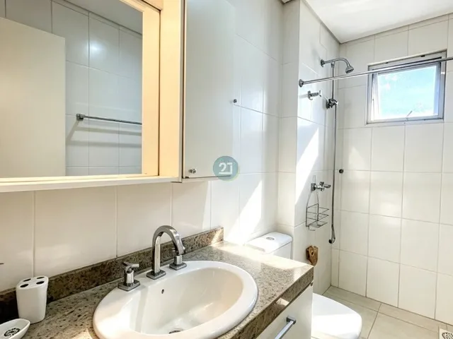 Imagem 10: Alugo apartamento 03 quartos, ampla varanda, 02 garagens, à 300m da Praia do Campeche em