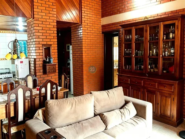 Imagem 12: Alugo casa de praia, mobiliada, com 03 quartos, amplo quintal, 175m², e a 200m da praia