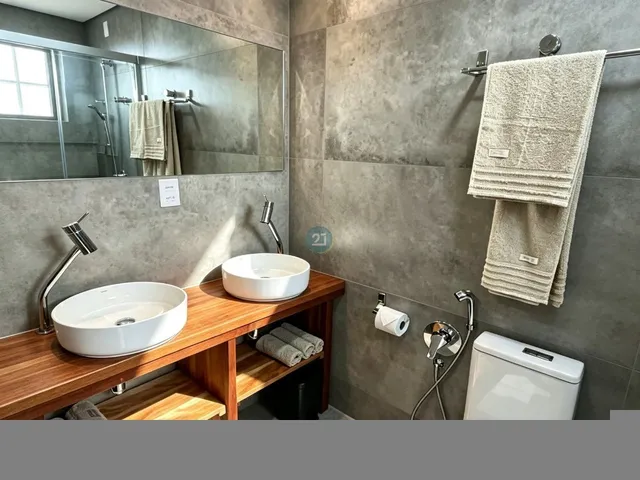 Imagem 3: Alugo Casa, com 03 suítes, mobiliada a 350m da praia do Campeche, Florianópolis