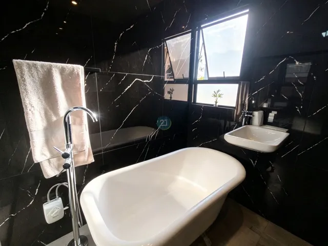 Imagem 9: Alugo ampla casa 03 quartos, com suíte master e piscina a poucos passos da praia do Novo