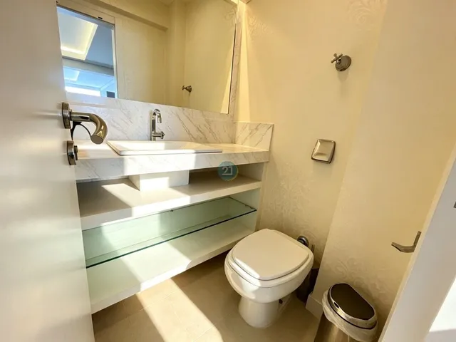 Imagem 6: Alugo excelente apartamento na Av. Trompowsky, com 03 quartos, móveis planejados, 163m²