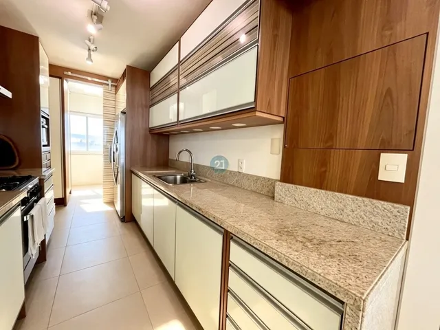 Imagem 9: Alugo excelente apartamento na Av. Trompowsky, com 03 quartos, móveis planejados, 163m²