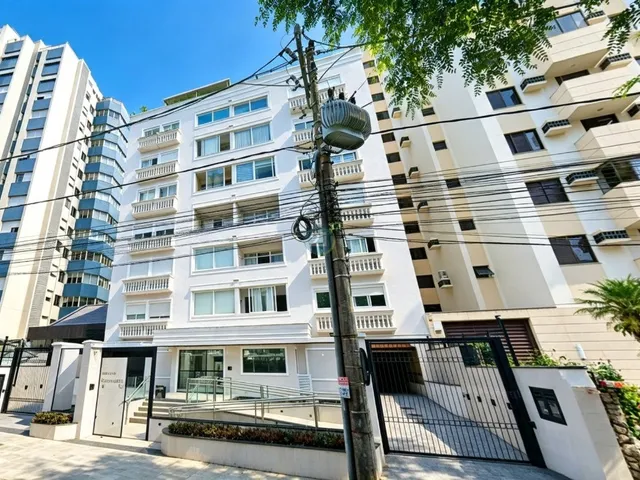 Imagem 10: Alugo excelente apartamento na Av. Trompowsky, com 03 quartos, móveis planejados, 163m²