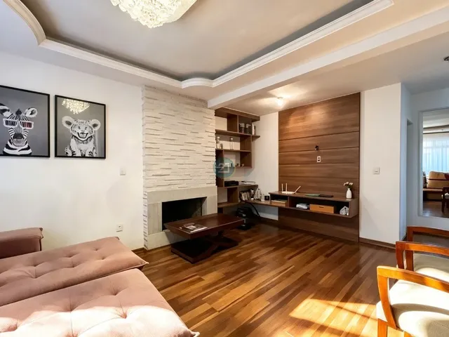 Imagem 7: Alugo casa com 5 quartos, lareira, amplo quintal com piscina, com 531m² totais no bairro
