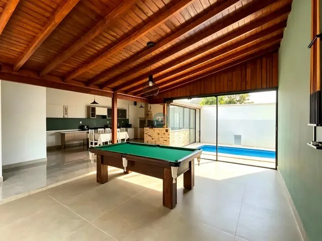 Imagem 13: Alugo casa com 5 quartos, lareira, amplo quintal com piscina, com 531m² totais no bairro
