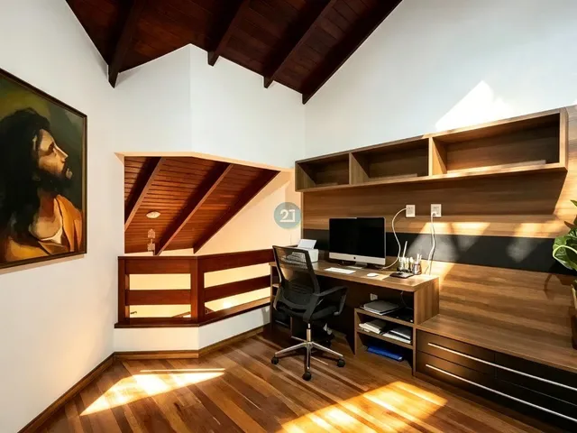 Imagem 9: Alugo casa com 5 quartos, lareira, amplo quintal com piscina, com 531m² totais no bairro