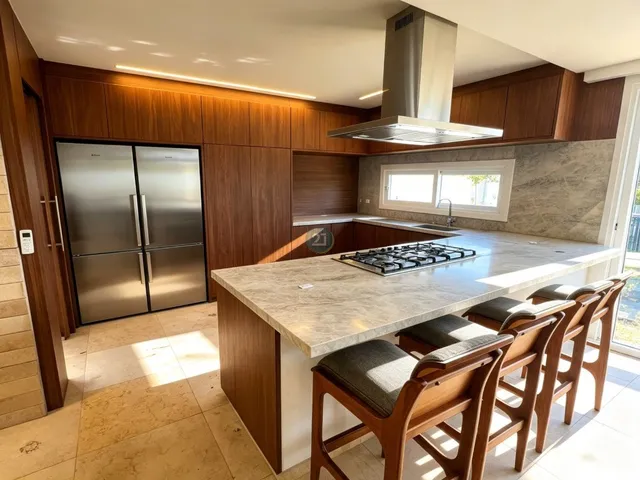Imagem 12: Alugo casa Alto Padrão, com 4 suítes, quintal, 350m², 3 vagas em condomínio no bairro