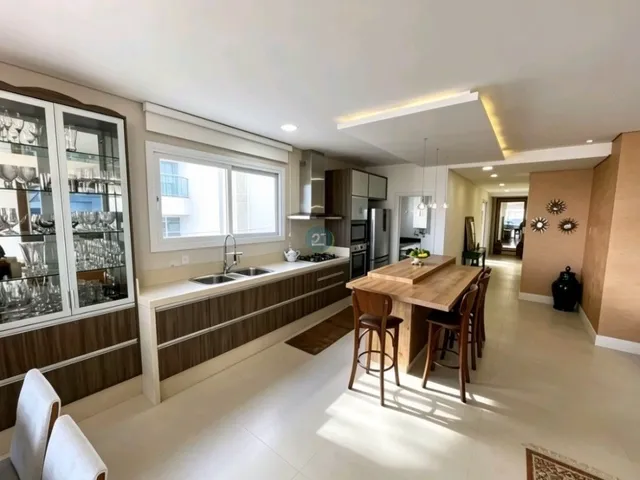 Imagem 14: Alugo apartamento frente mar, pé na areia, com 3 suítes, piscina, na Rua das Gaivotas