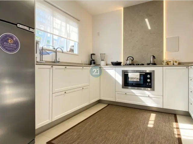 Imagem 7: Alugo excelente casa com 05 quartos, amplo quintal com piscina, mobiliada, 330 m² na
