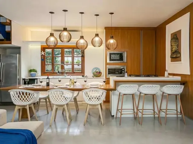 Imagem 5: Alugo ampla casa com 05 quartos, espaçoso quintal com piscina, com 390m² no bairro