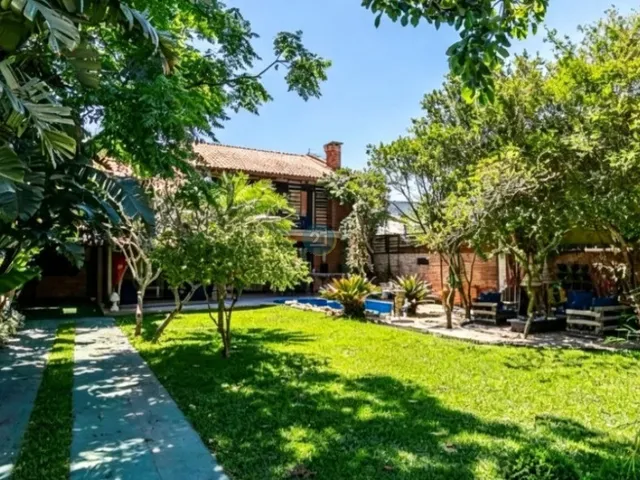 Imagem 9: Alugo ampla casa com 05 quartos, espaçoso quintal com piscina, com 390m² no bairro