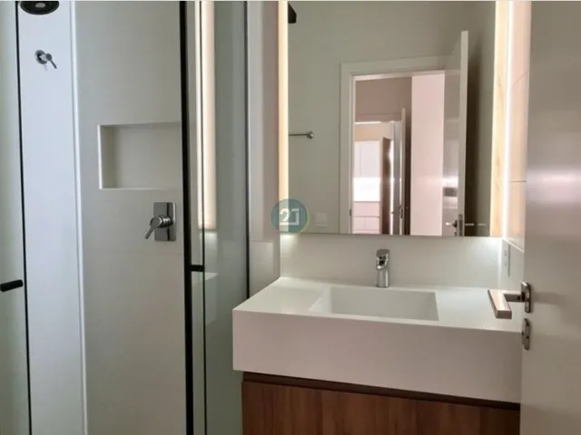 Imagem 12: Alugo apartamento mobiliado com 02 suítes, 110 m² privativo, 02 vagas de garagem, no