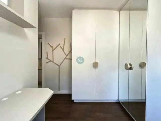 Imagem 5: Alugo Casa, com 4 suítes, 04 vagas de garagem, no Centro de Florianópolis, com varanda