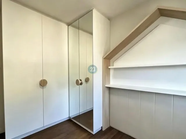 Imagem 11: Alugo Casa, com 4 suítes, 04 vagas de garagem, no Centro de Florianópolis, com varanda