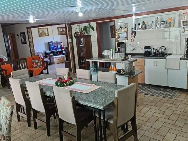 Imagem 6: Alugo Casa mobiliada no Rio Tavares, Florianópolis: Com 04 quartos, 09 vagas para