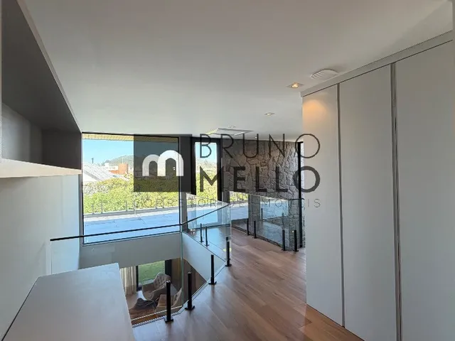 Imagem 5: CASA EXCLUSIVA EM CONDOMÍNIO PÉ NA AREIA NO MORRO DAS PEDRAS - FLORIANÓPOLIS