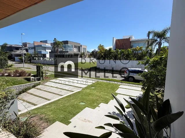 Imagem 10: CASA EXCLUSIVA EM CONDOMÍNIO PÉ NA AREIA NO MORRO DAS PEDRAS - FLORIANÓPOLIS