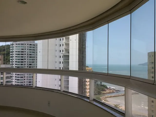 Imagem: O apartamento possui 3 Dormitórios, 3 Suítes, 3