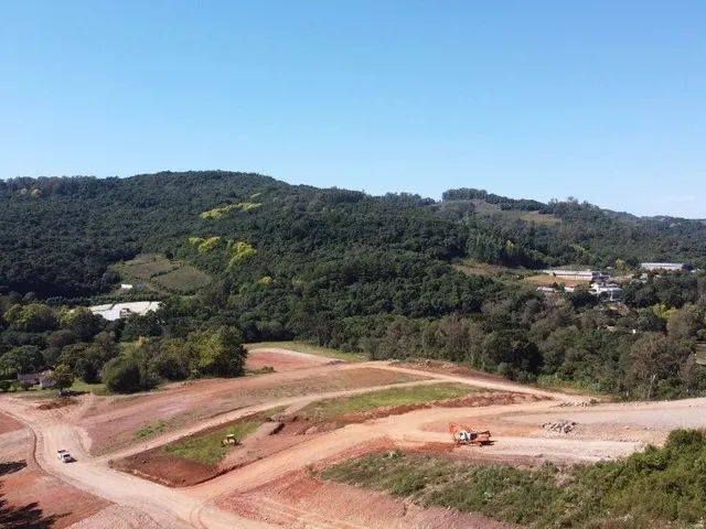 Imagem 8: Terrenos (Em Obras
