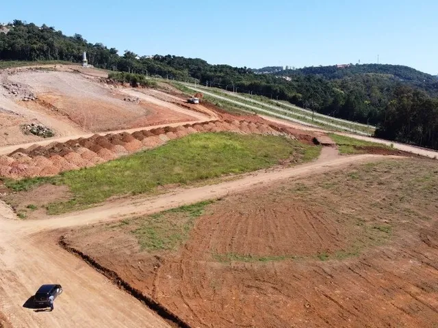 Imagem 10: Terrenos (Em Obras