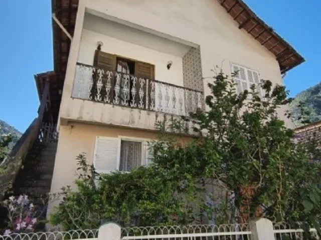 Imagem 2: Casa em leilão à venda em Petrópolis - RJ