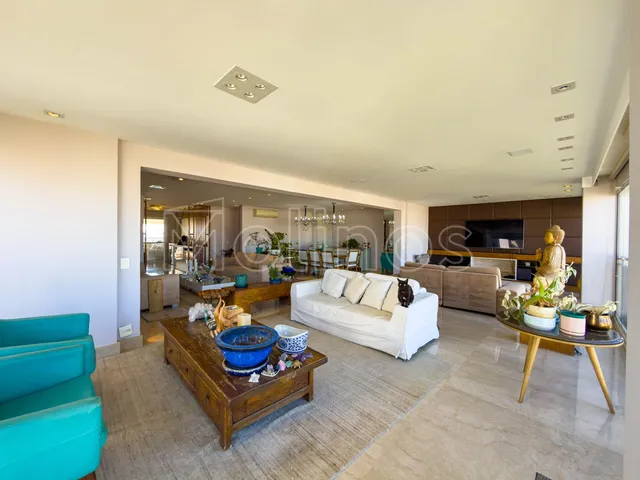Imagem: O apartamento possui 4 Dormitórios, 4 Suítes, 5