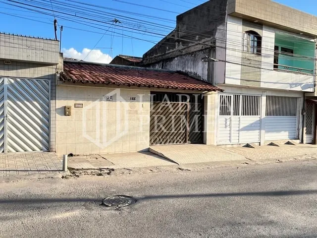Imagem 12: Casa/Comércio À Venda na Av. Manoel de Abreu, Caiuca - 3 Quartos, Suíte, Quintal e Garagem em Localização Estratégica