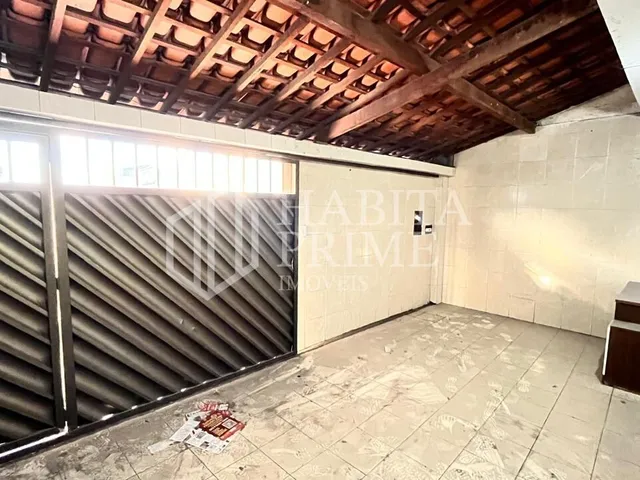 Imagem 9: Casa/Comércio À Venda na Av. Manoel de Abreu, Caiuca - 3 Quartos, Suíte, Quintal e Garagem em Localização Estratégica