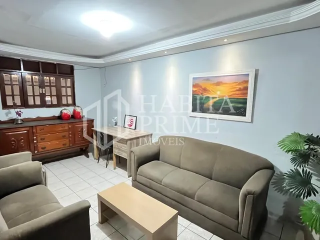Imagem 7: Casa/Comércio À Venda na Av. Manoel de Abreu, Caiuca - 3 Quartos, Suíte, Quintal e Garagem em Localização Estratégica