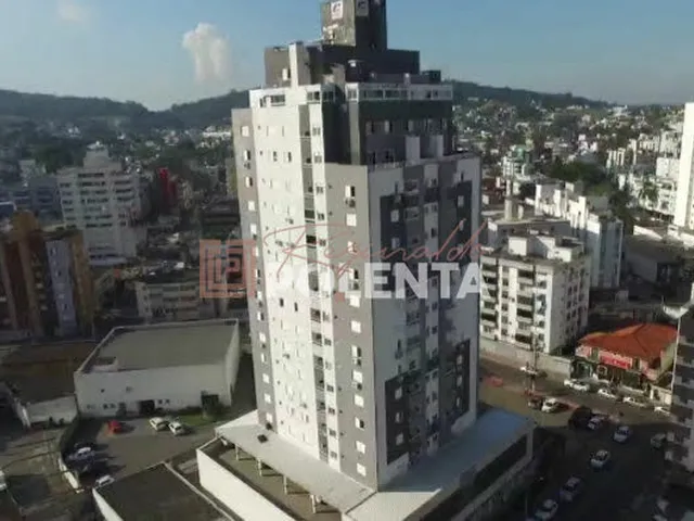 Imagem: O apartamento possui 4 Dormitórios, 1 Suíte, 1 Banheiro,
