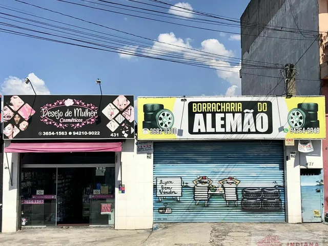 Imagem: A loja possui 330m² de Área, 100m² de Área Privada e