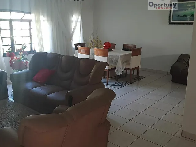 Imagem: Casa À Venda no Bairro Jordanópolis