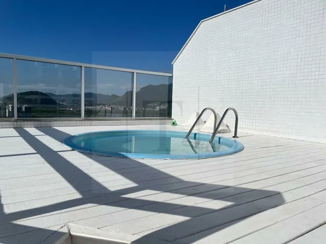 Imagem 4: Cobertura Duplex com Piscina e Maravilhosa Vista em Condomínio Clube na Barra da Tijuca