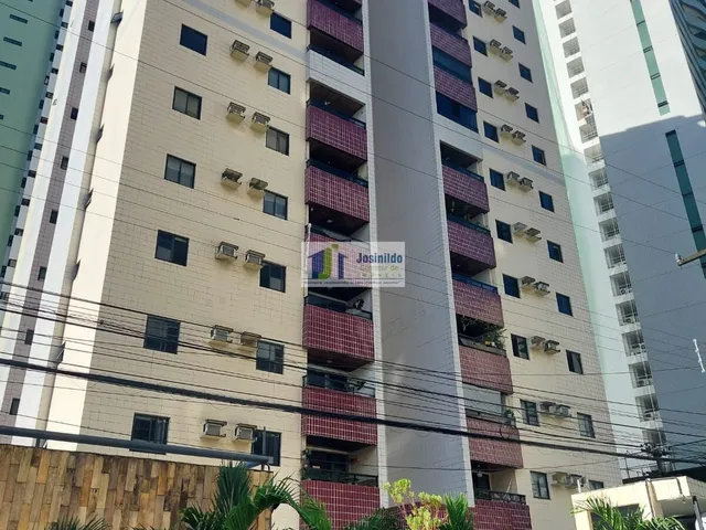 Imagem: O apartamento possui 4 Dormitórios, 2 Suítes, 1 Banheiro,