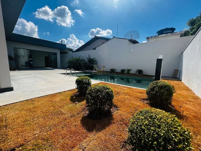 Imagem 12: Casa Moderna com Piscina no Condomínio Clube dos 200