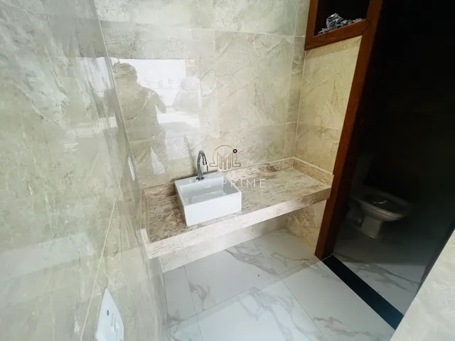 Imagem 10: Casa Moderna com Piscina no Condomínio Clube dos 200