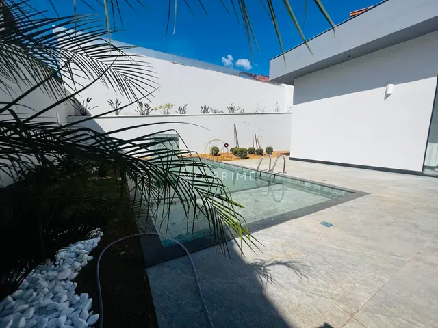Imagem 14: Casa Moderna com Piscina no Condomínio Clube dos 200