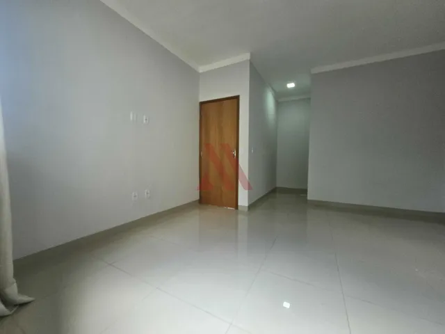 Imagem 4: Residencial Solar Bougainville Casa Térrea 3 Quartos com Suíte Quintal e Churrasqueira Disponível para Locação