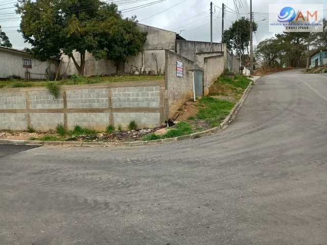 Imagem 6: EXCELENTE TERRENO DE ESQUINA COM CASA PRONTA PARA MORAR