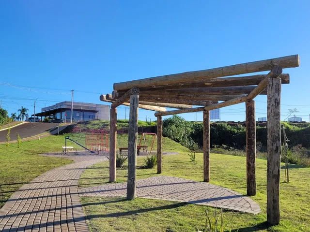 Imagem 6: Terreno plano acima do nível da rua no Alámos!! - Terreno plano acima do nível da rua