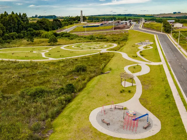 Imagem 4: Terreno plano acima do nível da rua no Alámos!! - Terreno plano acima do nível da rua