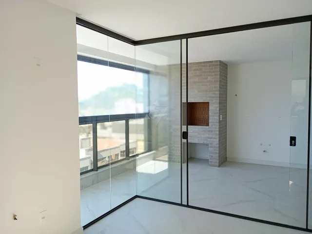Imagem 2: Surfers Paradise Residence: Uma Vista Indescritível para a Praia Brava