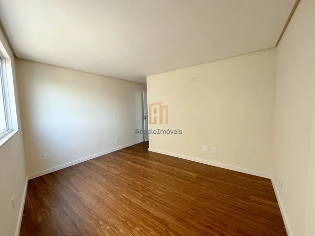 Imagem 2: Apartamento com 4 Dormitórios Frente Mar no Bairro Gravatá em Navegantes