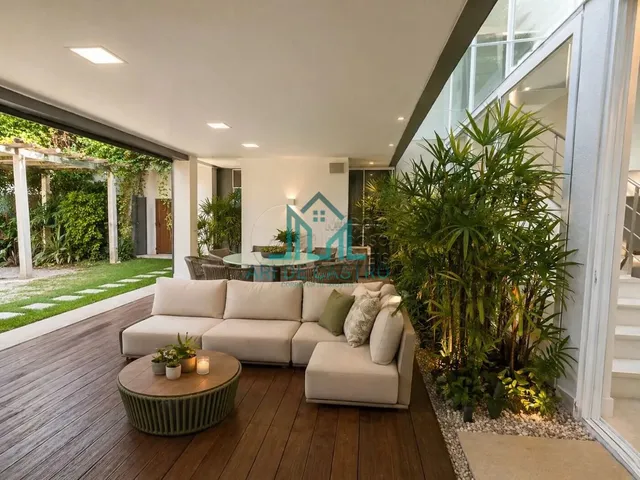 Imagem 4: Casa à Venda com 5 Suítes, 451m², Varanda Gourmet, Área Gourmet com hidromassagem, em
