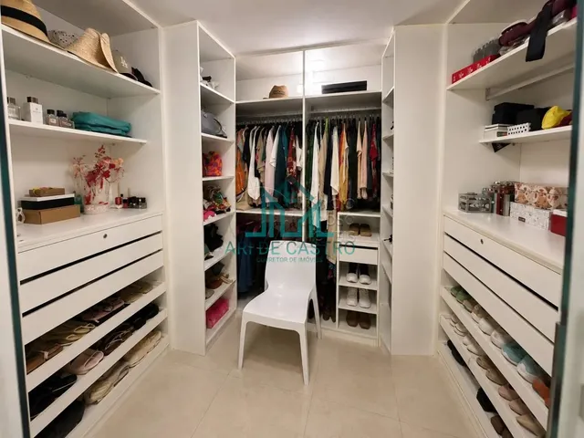 Imagem 3: Casa à Venda com 5 Suítes, 451m², Varanda Gourmet, Área Gourmet com hidromassagem, em